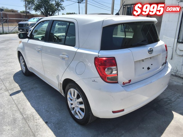 Scion xD Vehicle Image 03