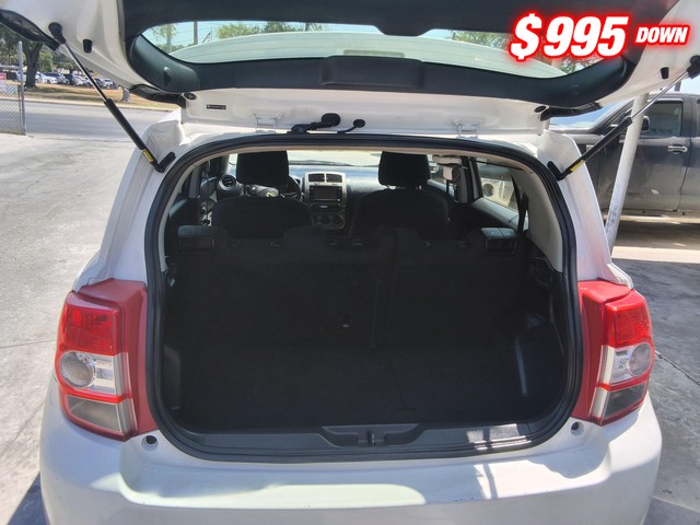 Scion xD Vehicle Image 05