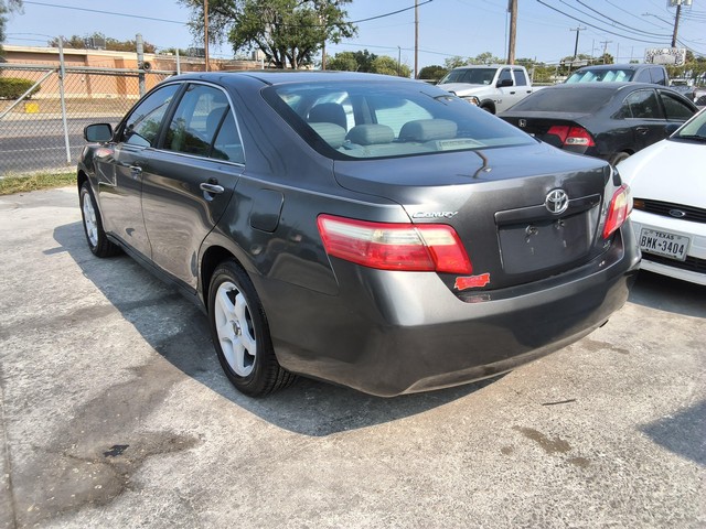 Toyota Camry Vehicle Image 02