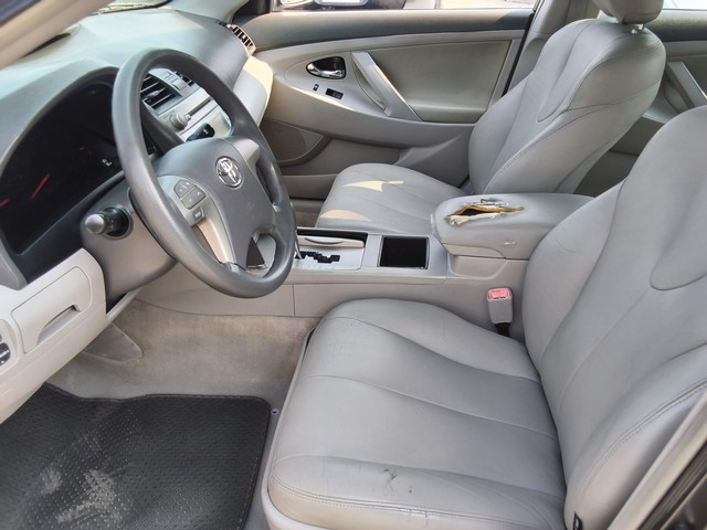Toyota Camry Vehicle Image 05