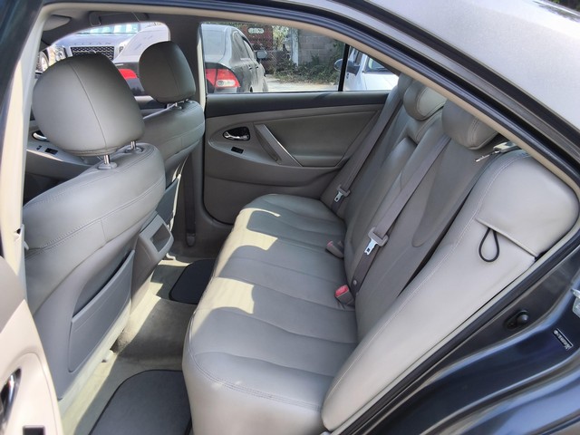 Toyota Camry Vehicle Image 06