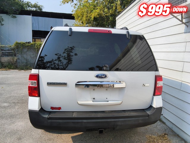 Ford Expedition Vehicle Image 02