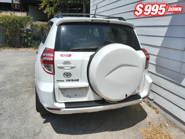 Toyota RAV4 Vehicle Image 04