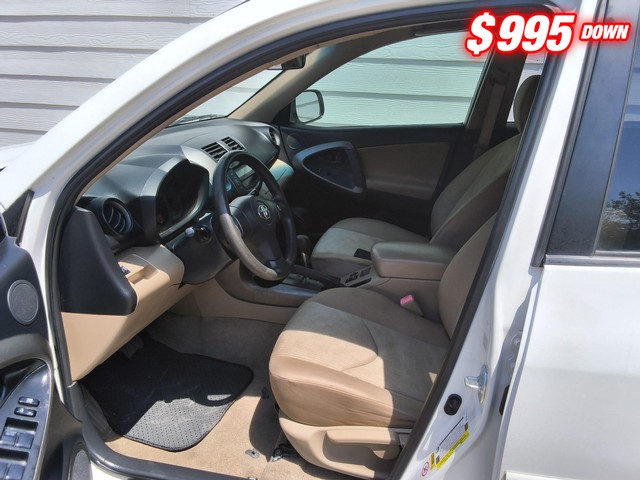 Toyota RAV4 Vehicle Image 07