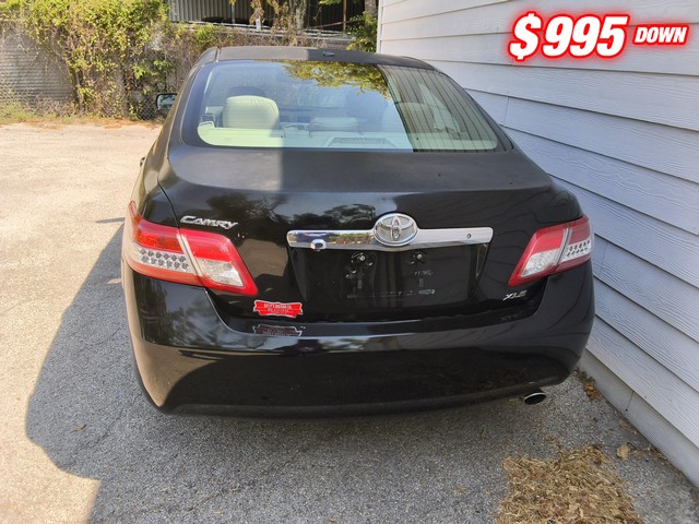 Toyota Camry Vehicle Image 02
