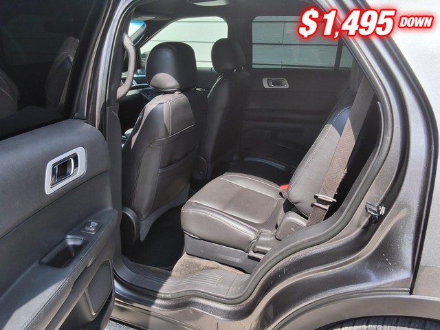 Ford Explorer Vehicle Image 05