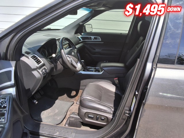 Ford Explorer Vehicle Image 06