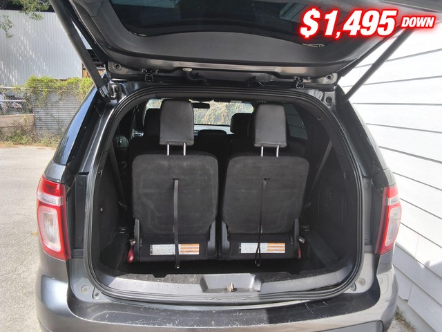 Ford Explorer Vehicle Image 07