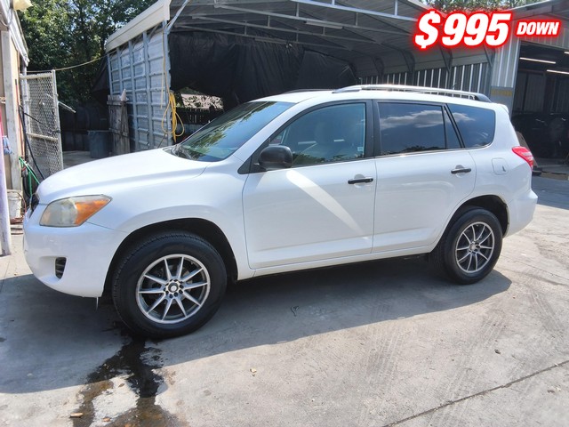 Toyota RAV4 Vehicle Image 03