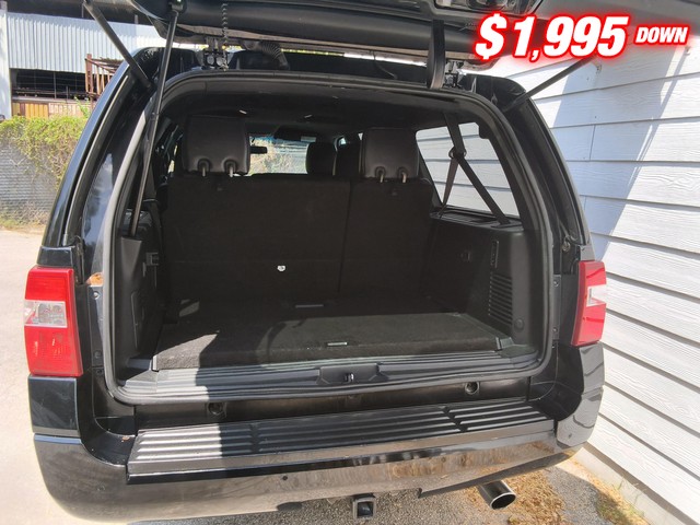 Ford Expedition EL Vehicle Image 06