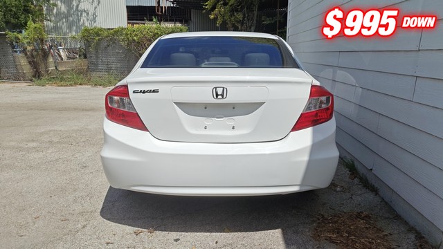 Honda Civic Sedan Vehicle Image 03