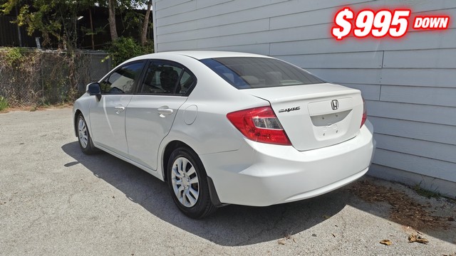 Honda Civic Sedan Vehicle Image 04