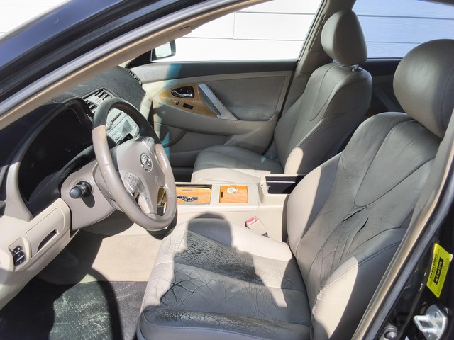 Toyota Camry Vehicle Image 05