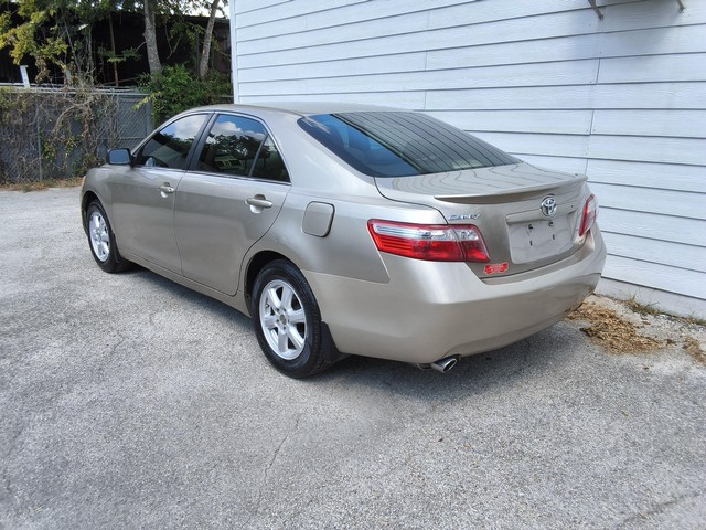 Toyota Camry Vehicle Image 02