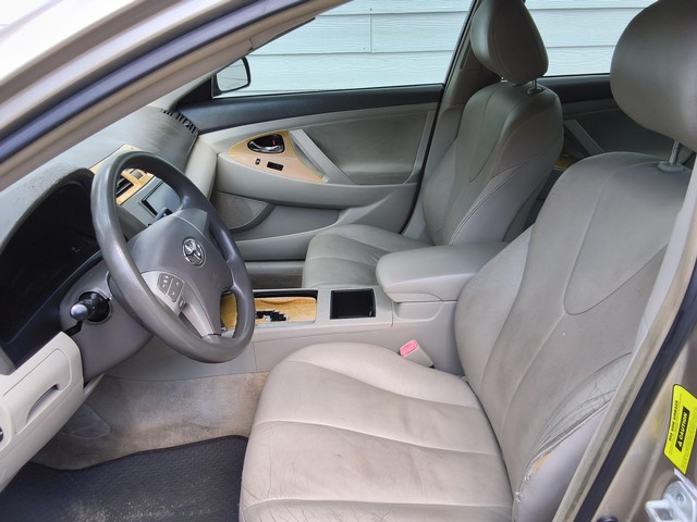 Toyota Camry Vehicle Image 06