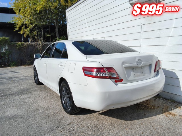 Toyota Camry Vehicle Image 04