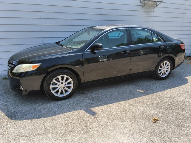 Toyota Camry Vehicle Image 03