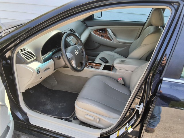 Toyota Camry Vehicle Image 05