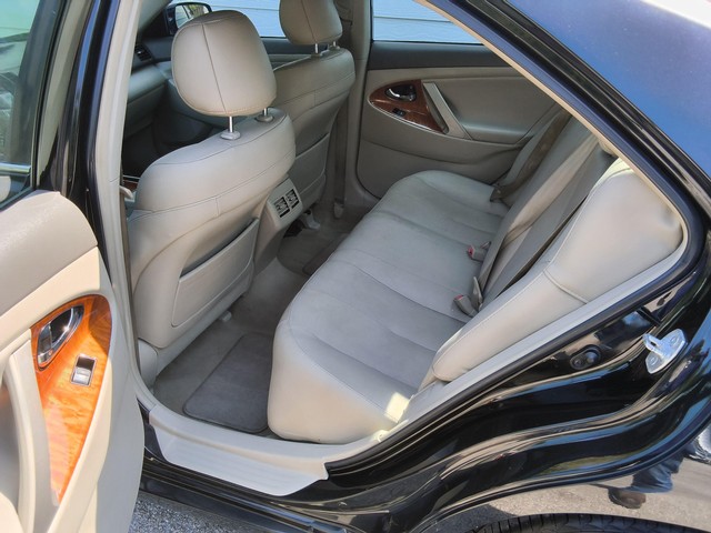 Toyota Camry Vehicle Image 07