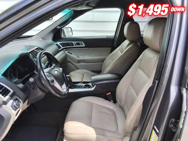 Ford Explorer Vehicle Image 07