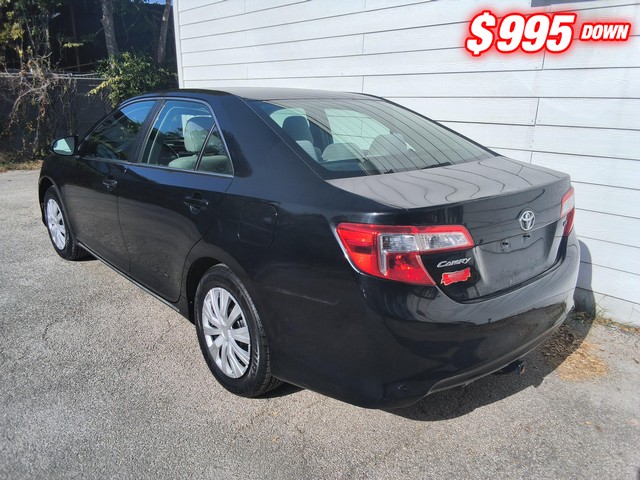 Toyota Camry Vehicle Image 04