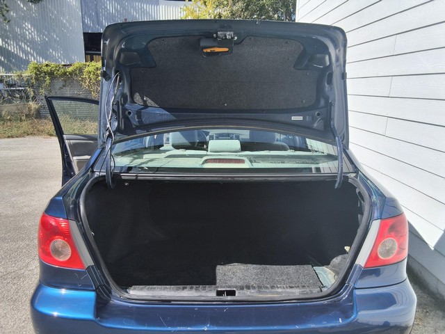 Toyota Corolla Vehicle Image 07