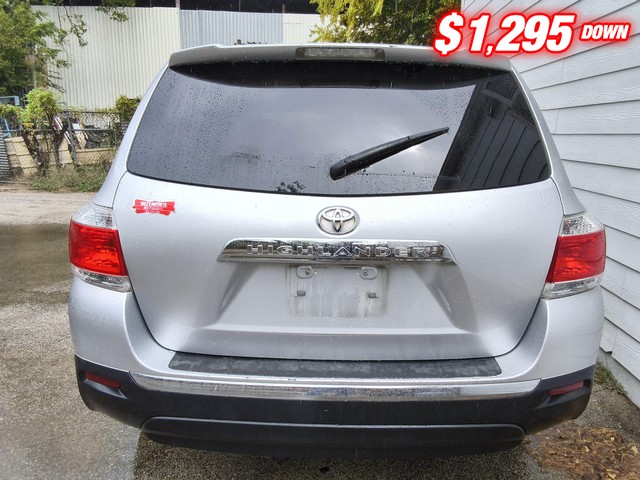 Toyota Highlander Vehicle Image 03