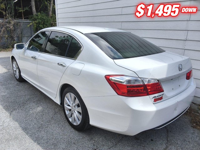Honda Accord Sedan Vehicle Image 04