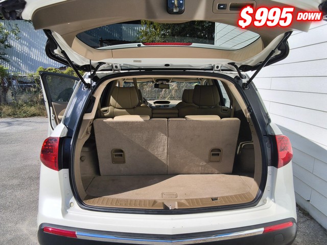 Acura MDX Vehicle Full-screen Gallery Image 05