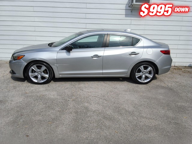 Acura ILX Vehicle Image 02