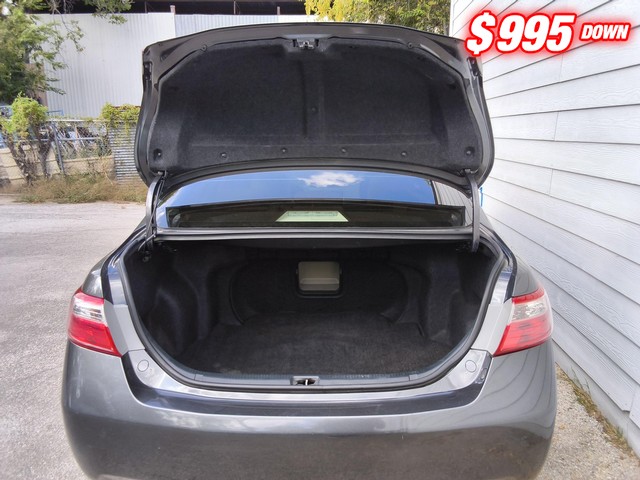 Toyota Camry Vehicle Image 06