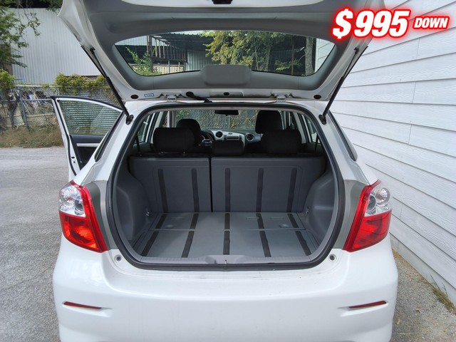 Toyota Matrix Vehicle Image 06