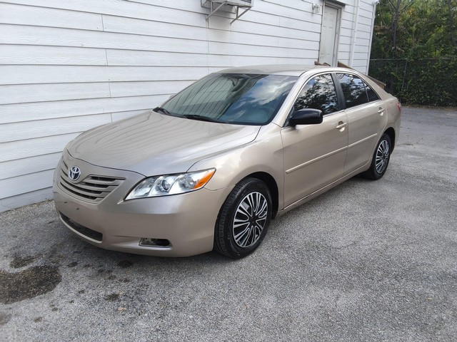 Toyota Camry Vehicle Image 02