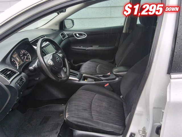 Nissan Sentra Vehicle Image 05