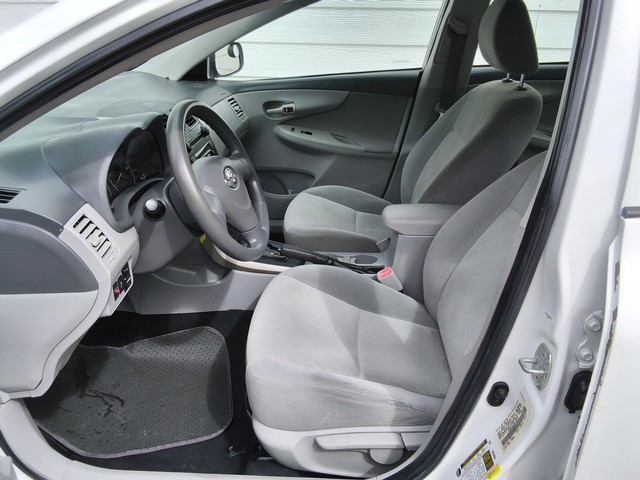 Toyota Corolla Vehicle Image 07