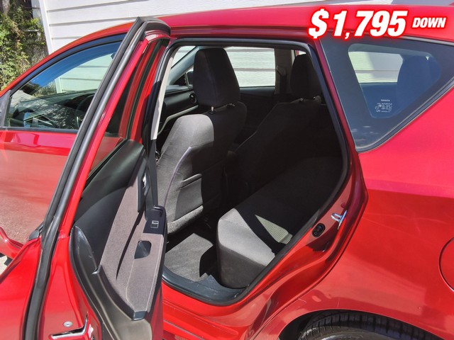 Toyota Corolla iM Vehicle Image 05