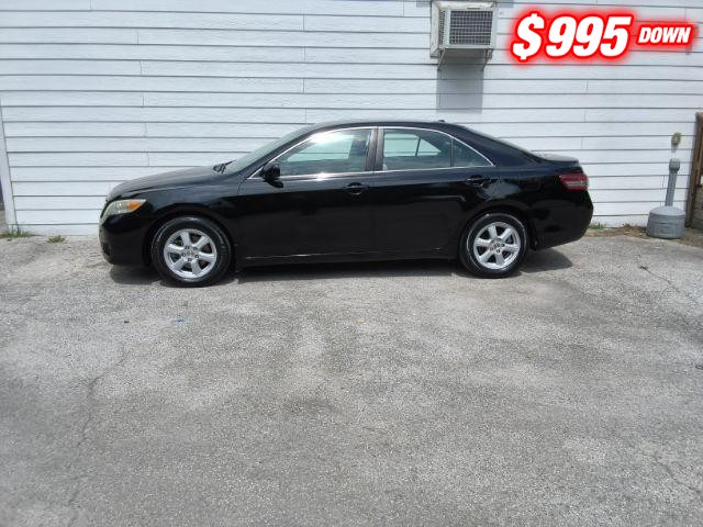 Toyota Camry Vehicle Full-screen Gallery Image 04