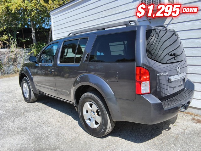 Nissan Pathfinder Vehicle Image 02