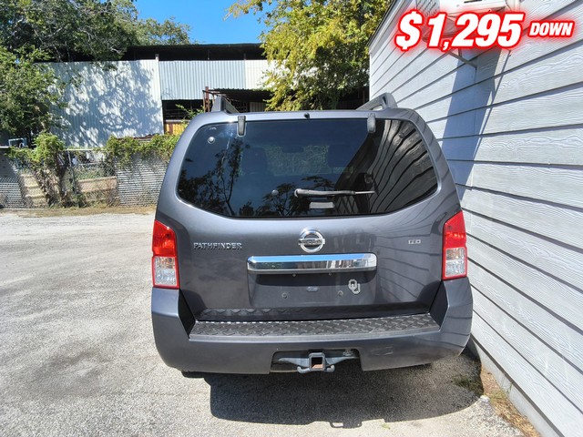 Nissan Pathfinder Vehicle Image 04