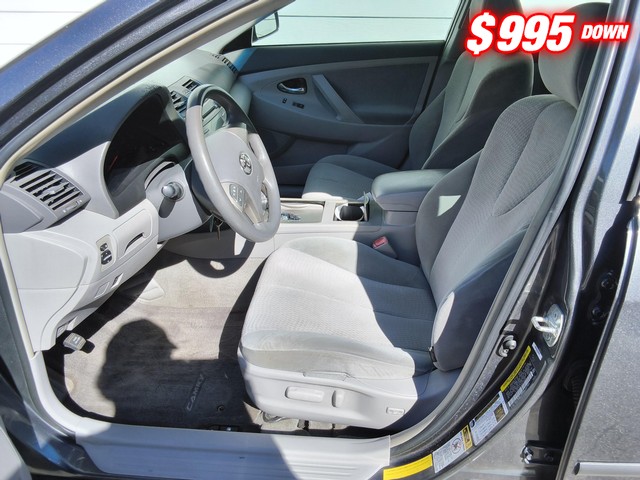 Toyota Camry Vehicle Image 05