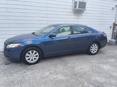 Toyota Camry Vehicle Image 02