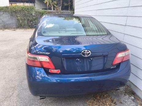 Toyota Camry Vehicle Image 03