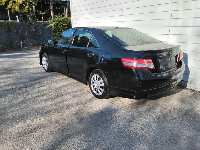 Toyota Camry Vehicle Image 03