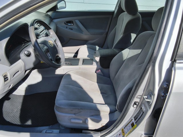 Toyota Camry Vehicle Image 05