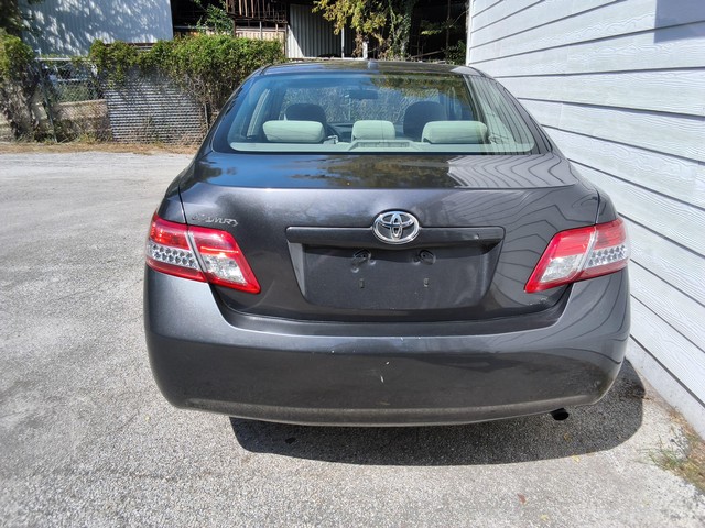 Toyota Camry Vehicle Image 03