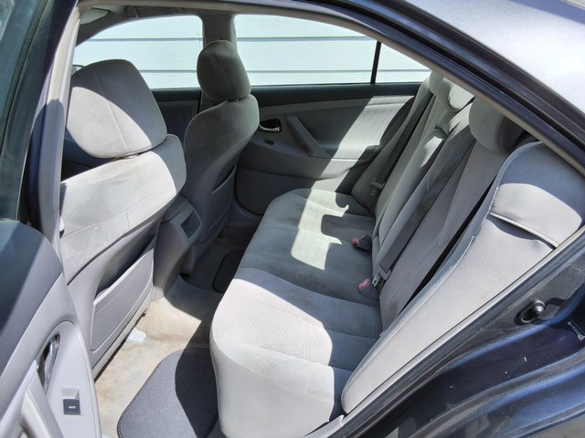 Toyota Camry Vehicle Image 05