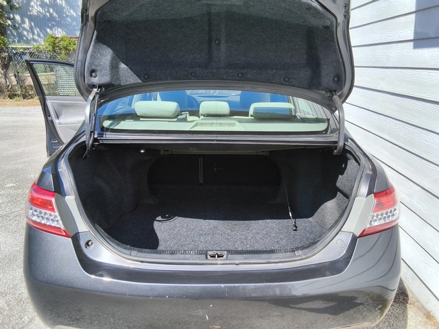 Toyota Camry Vehicle Image 06