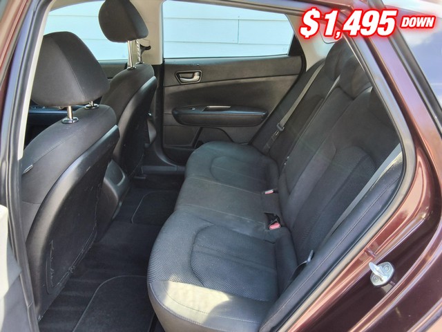 Kia Optima Vehicle Image 06