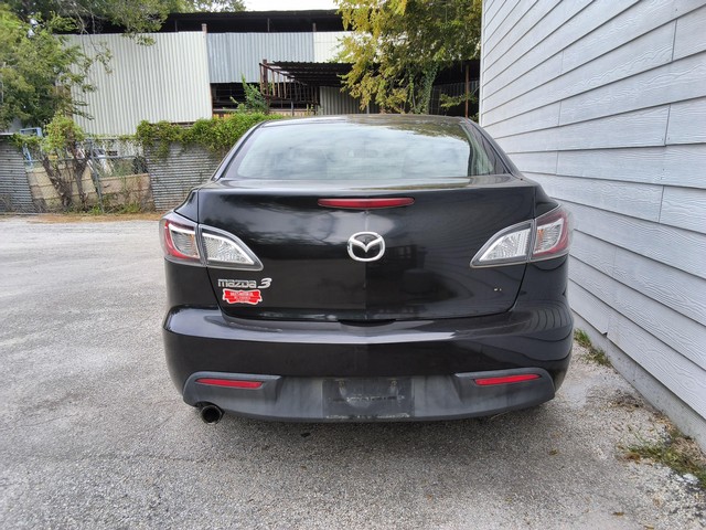 Mazda Mazda3 Sedan Vehicle Image 03