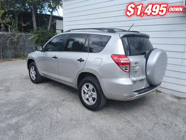 Toyota RAV4 Vehicle Image 02